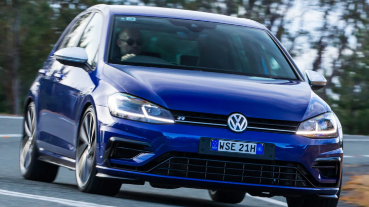 volkswagen_golf_r_5-door_37-728x409.jpg