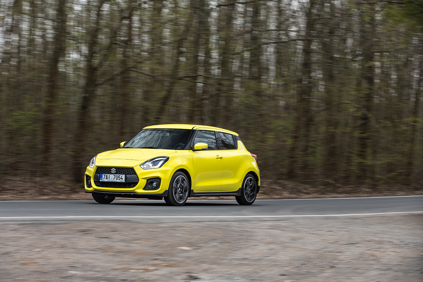 1_suzuki_swift_sport_41.jpg