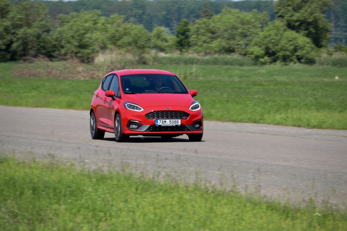 test-ford-fiesta-st-autoweb-nakupni-kosik-rs-hothatch-launch-control-led-auto-3.jpg