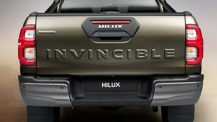 hilux_detail_rear_full_17-728x409.jpg