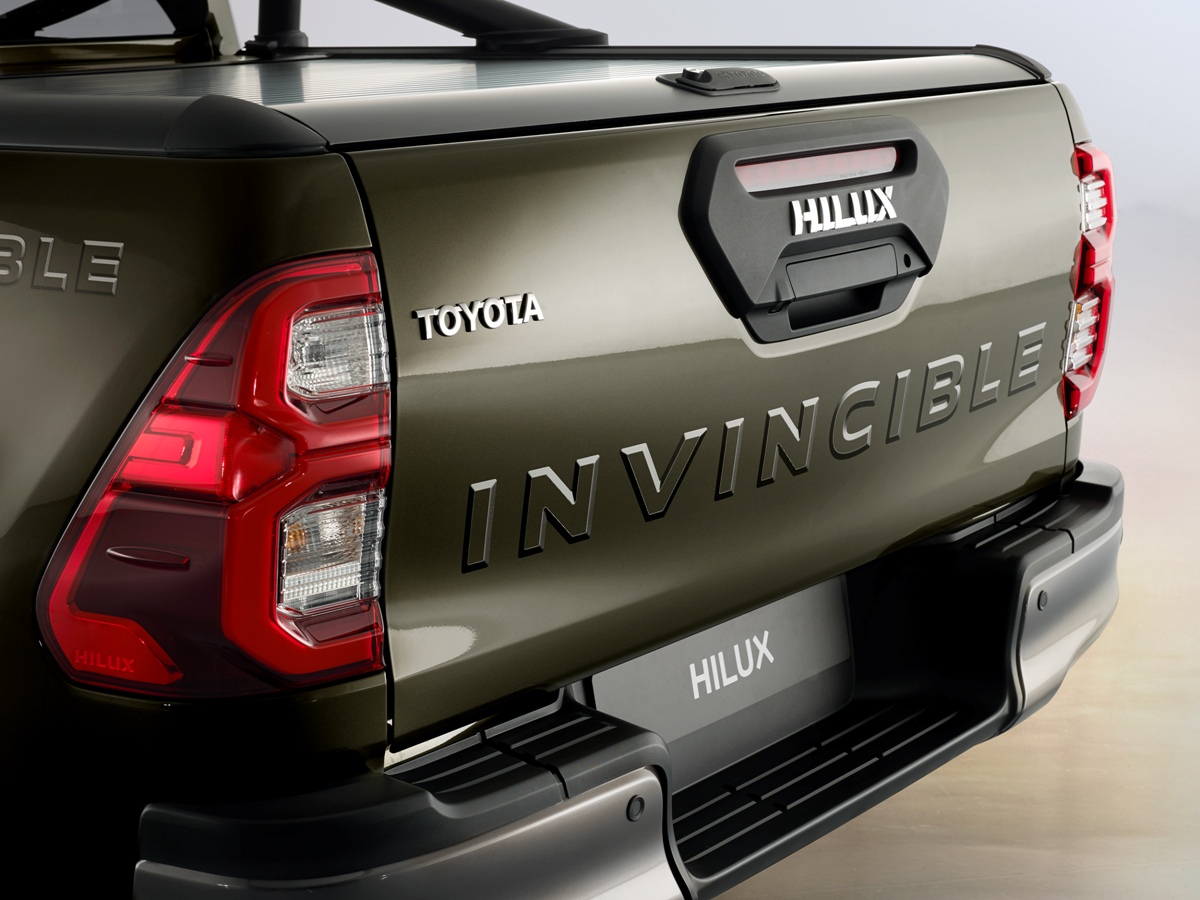 hilux_detail_rear_side_19.jpg