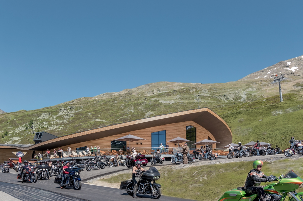 top-mountain-crosspoint-timmelsjoch-mautstation-hochgurgl-tztal-tirol-austria-motorradmuseum-restaurant-bergbahn_50183703571_o.jpg