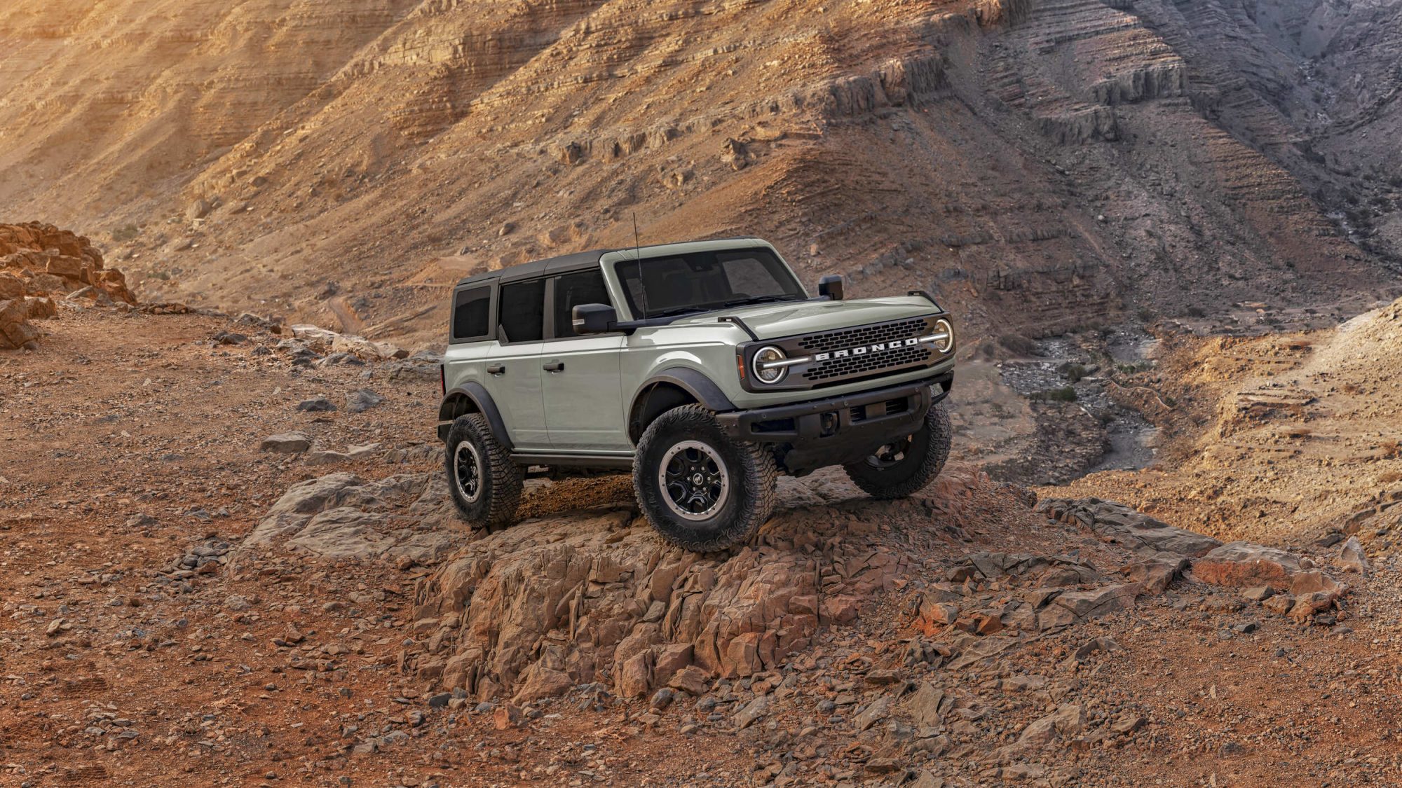 2023_ford_bronco_badlands_05.jpg