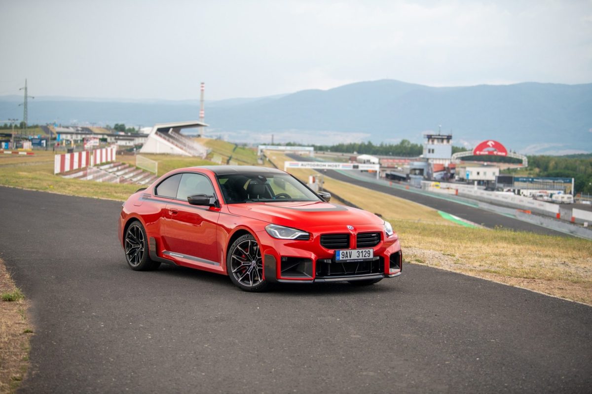 bmw-m2-17-1200x1200.jpg