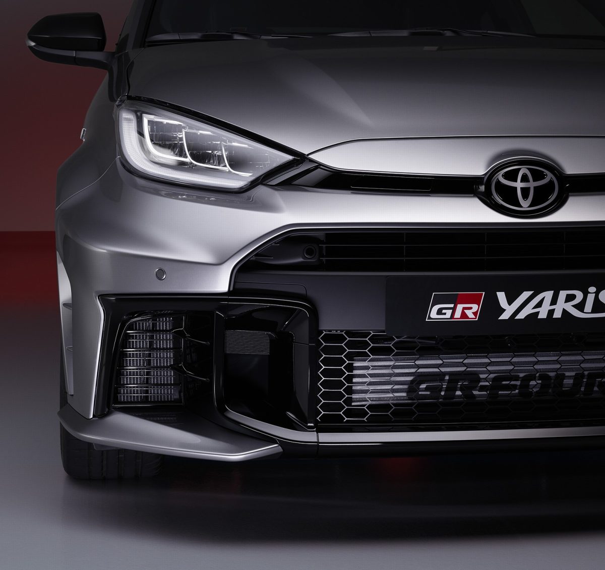 toyota-gr-yaris-2025-7-1200x1200.jpg