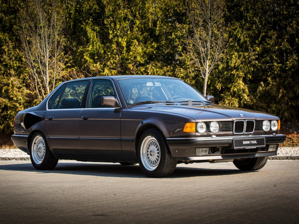 https___www.carscoops.com_wp-content_uploads_2024_04_1987-bmw-767il-goldfisch-1-1024x768-1.jpg