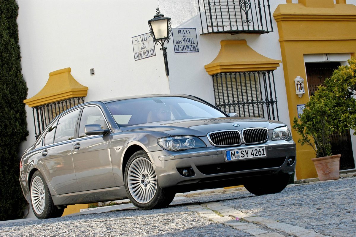 bmw_750li_60-1200x1200.jpg