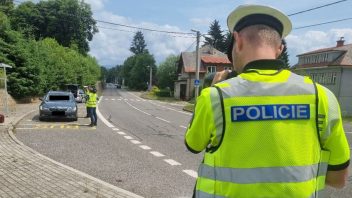 policie-čr-kontrola-352x198.jpg