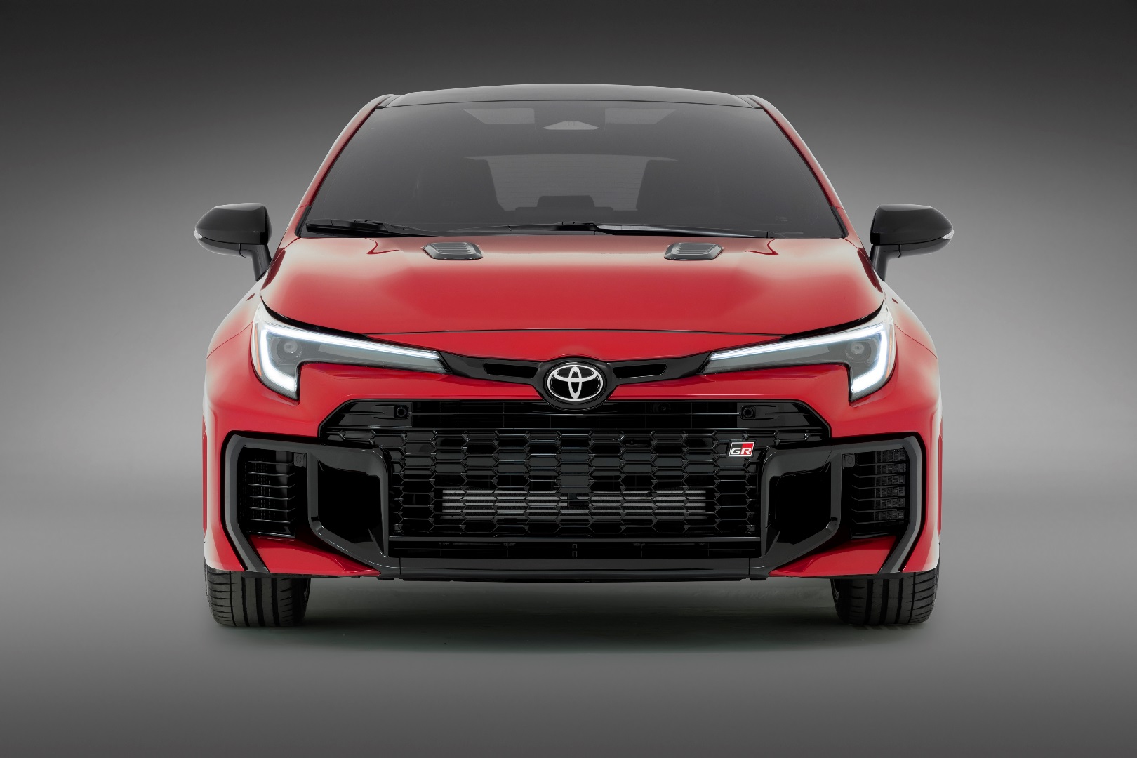 2025_toyota_gr_corolla_supersonicred_002.jpg