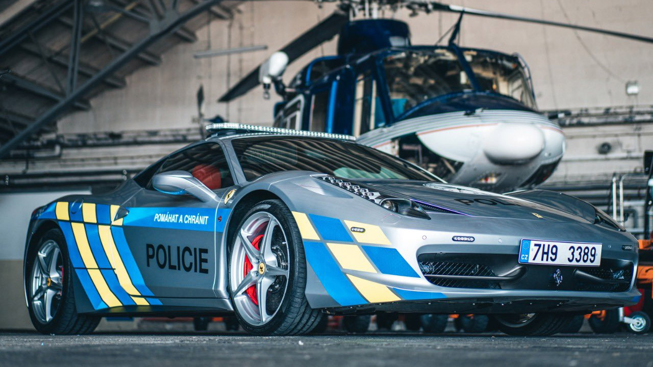 Policejní Ferrari 458 Italia