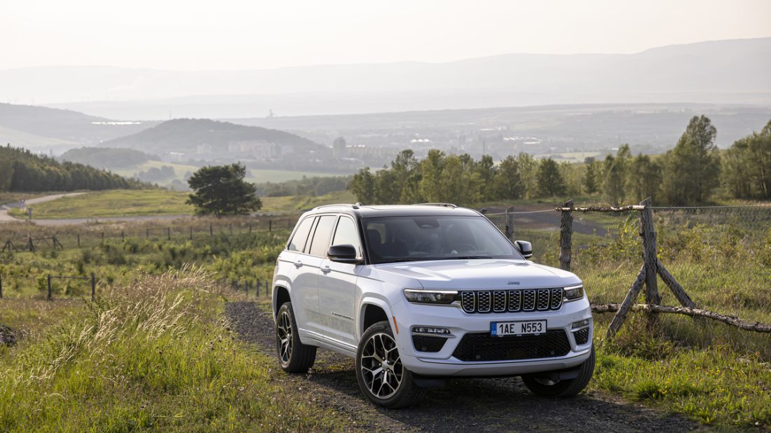 jeep-grand-cherokee-hybrid-_70-1100x618.jpg